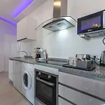 Pueblo Marinero Apt 3