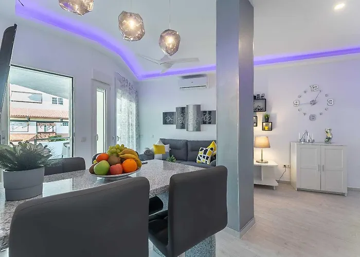 Pueblo Marinero Apt 3